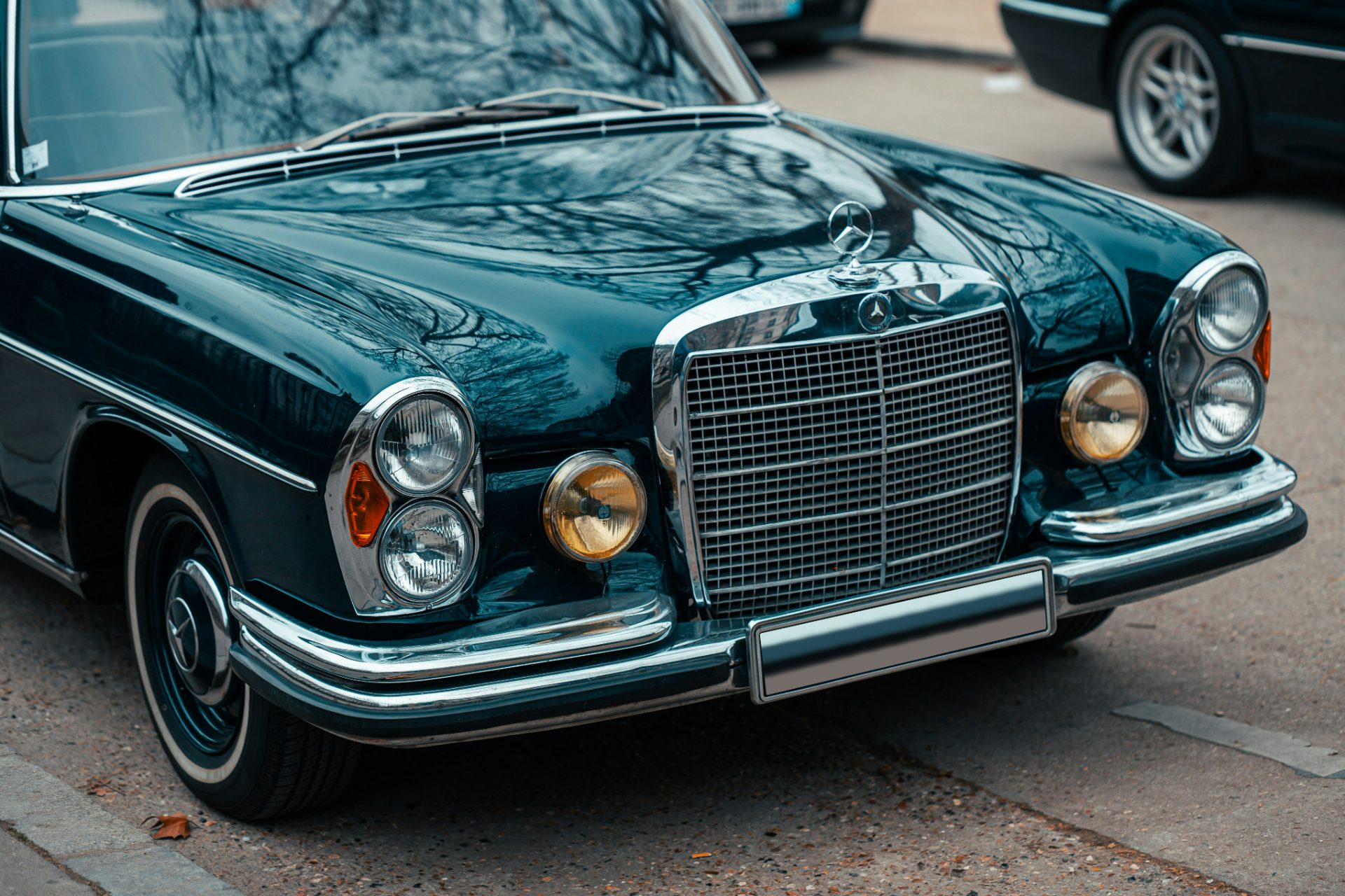 Klassisk Mercedes — Premiumförmedling hos 4or Wheel Deal